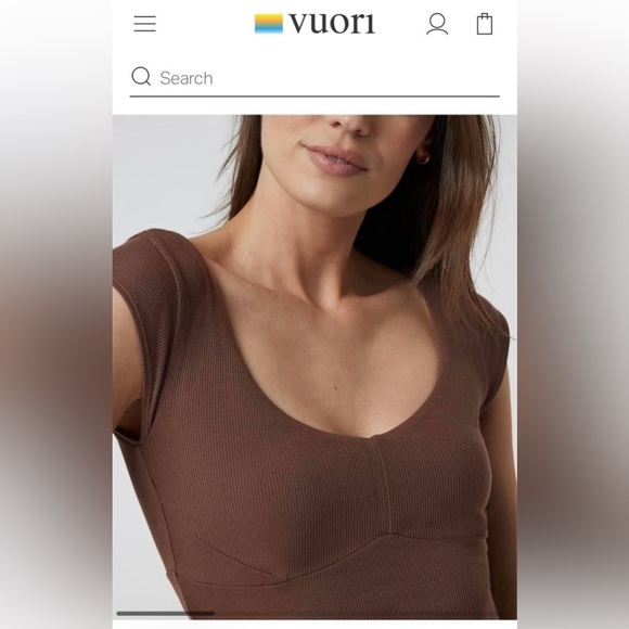 Vuori Sleeveless Cove V Neck NWT - Picture 4 of 4